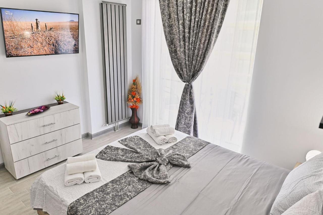 Moon Sea View Apartment - Spa N Pools Resort Mamaia Exterior foto
