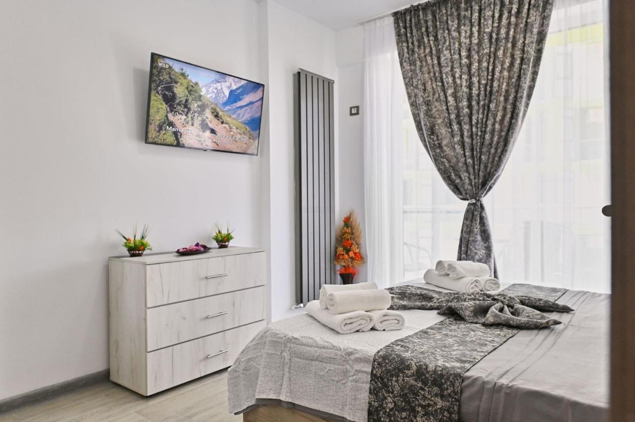 Moon Sea View Apartment - Spa N Pools Resort Mamaia Exterior foto