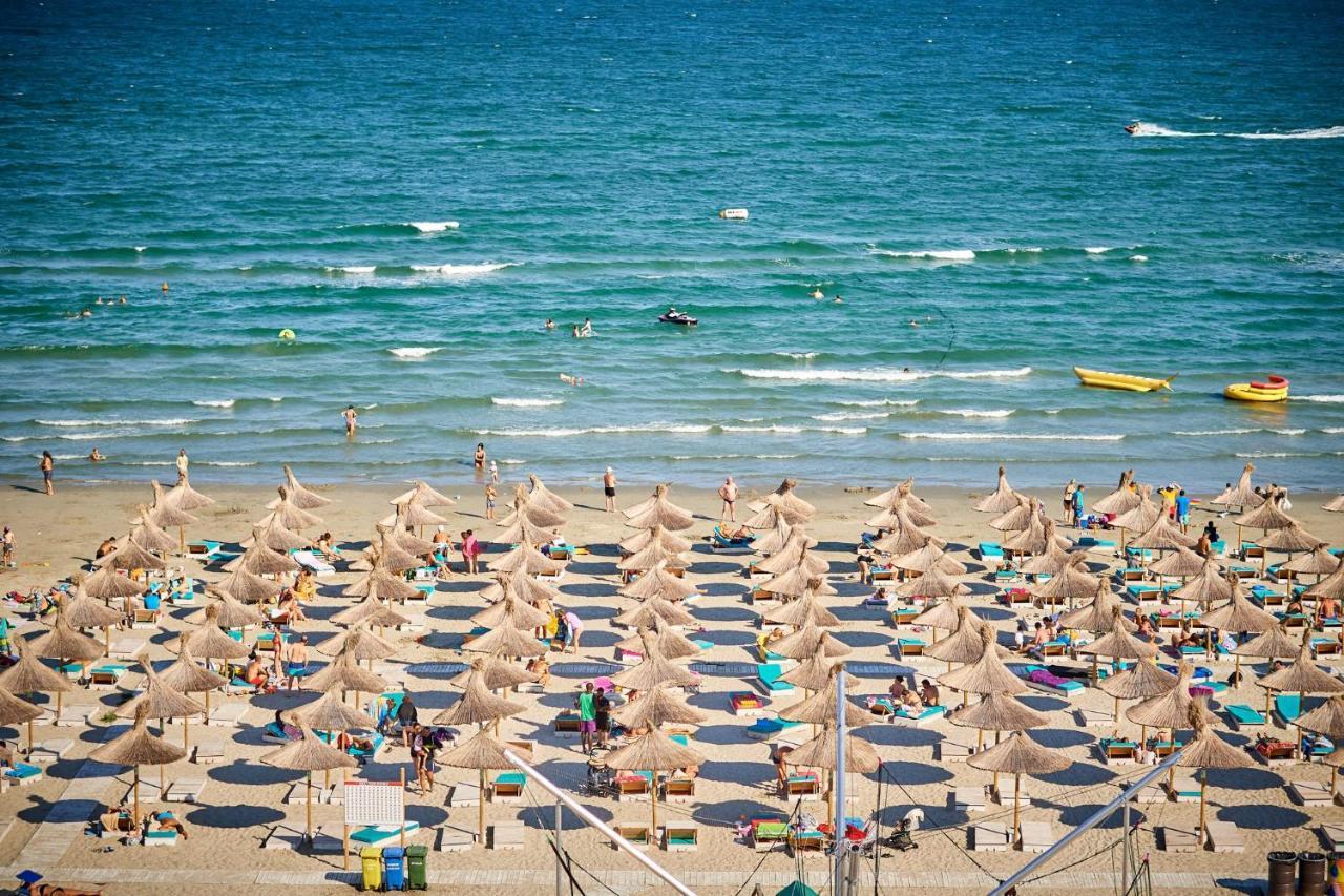 Moon Sea View Apartment - Spa N Pools Resort Mamaia Exterior foto