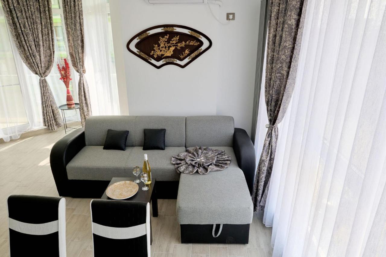 Moon Sea View Apartment - Spa N Pools Resort Mamaia Exterior foto